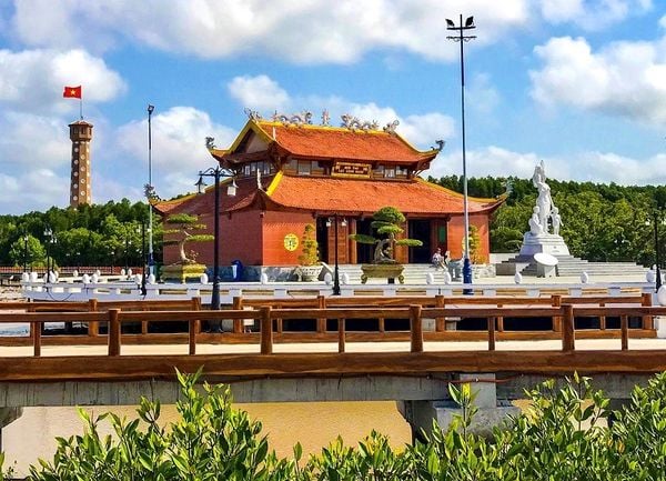 Du lịch Cà Mau - Về nơi cuối trời Tổ quốc, chạm tay vào cực Nam Việt Nam