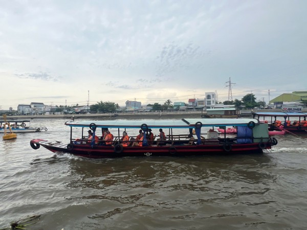 BẢNG GIÁ CHO THUÊ TÀU ĐI CHỢ NỔI CÁI RĂNG (ĐI RIÊNG)